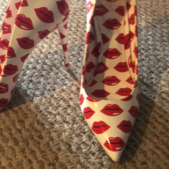 Aldo Kiss High Heels - Picture 2 of 5